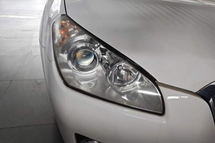 Used Bestune B50 2012 1.6L Manual Limited Edition Right Front Headlight