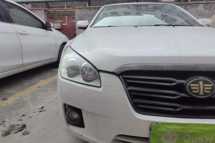 Used Bestune B50 2012 1.6L Manual Limited Edition Right Front Headlight