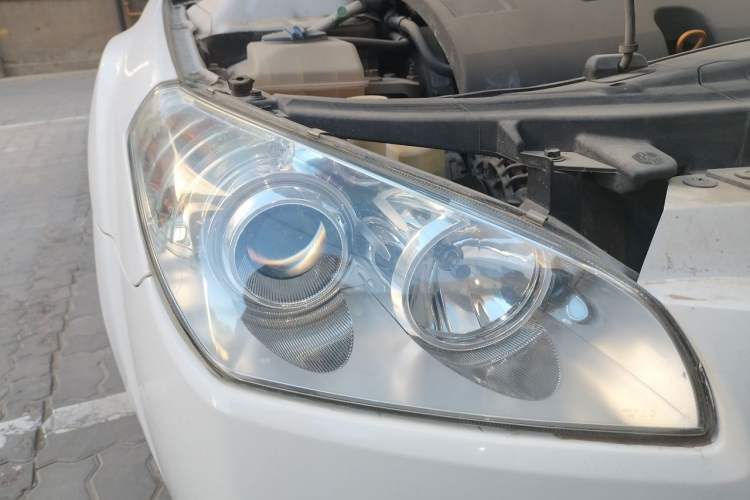 Used Bestune B50 2012 1.6L manual sunroof version Right Front Headlight