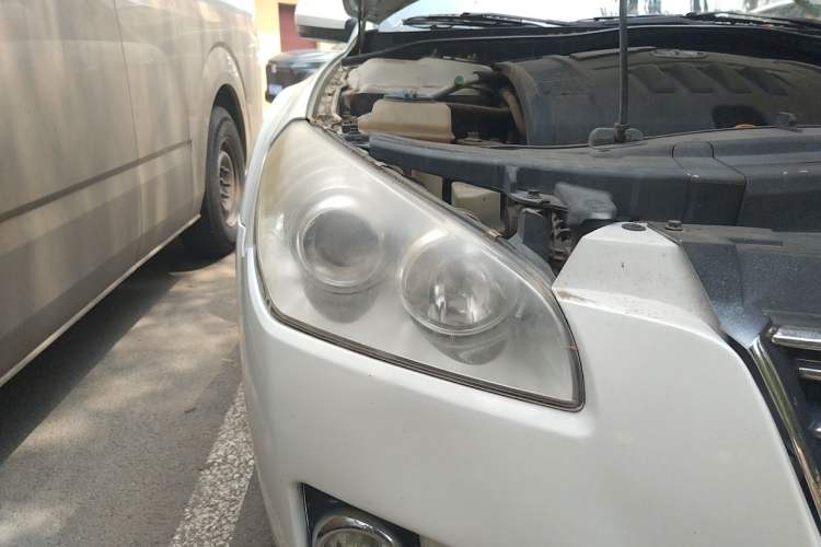 Used Bestune B50 2012 1.6L automatic with sunroof Right Front Headlight