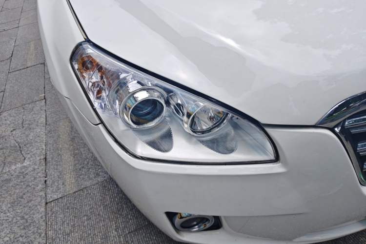 Used Bestune B50 2012 1.6L manual fashion version Right Front Headlight