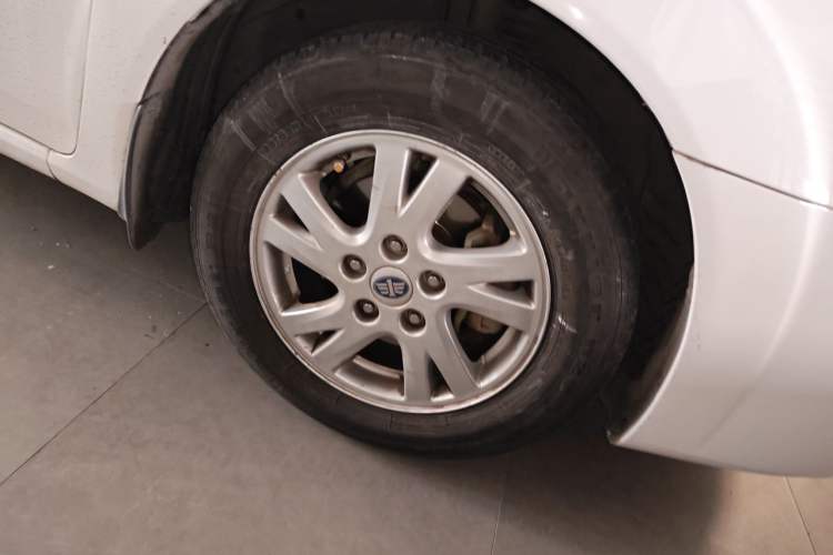 Used Bestune B50 2012 1.6L Manual Limited Edition Right Front Wheel Hub