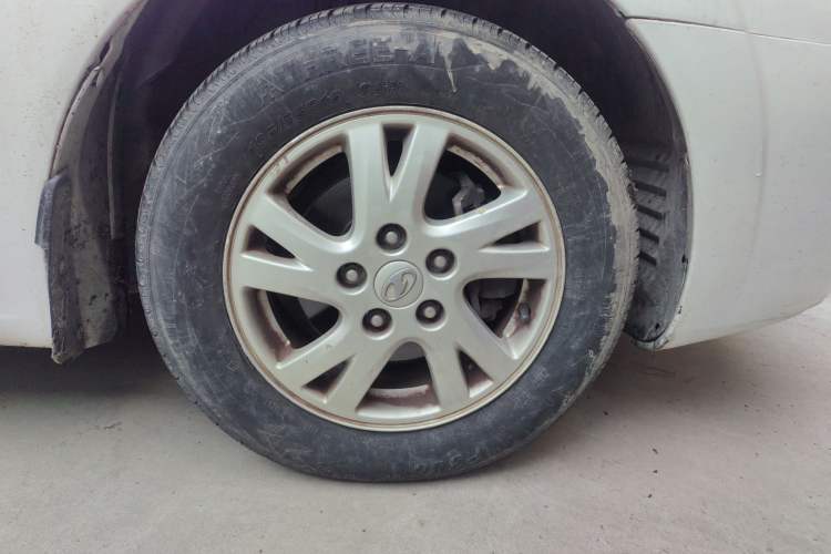 Used Bestune B50 2012 1.6L Manual Limited Edition Right Front Wheel Hub