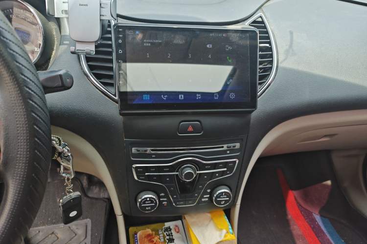 Used Bestune B50 2013 1.6L manual luxury version Audio And AC Panel