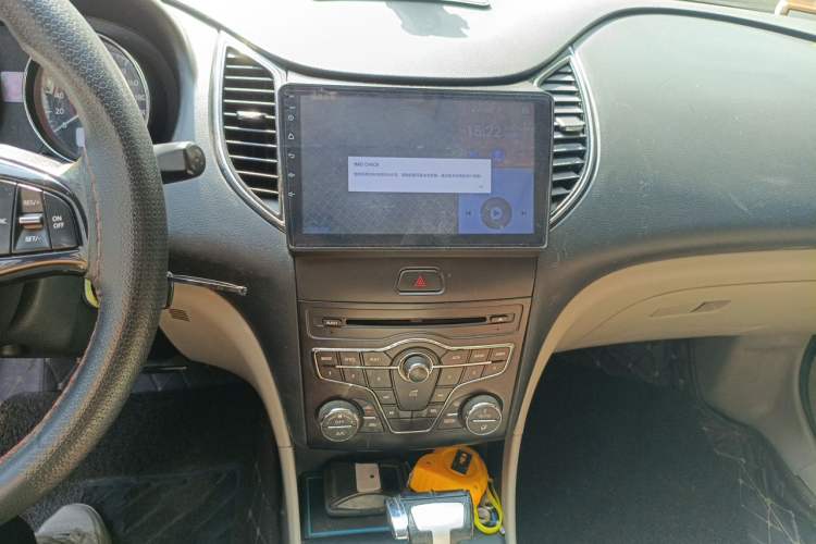 Used Bestune B50 2013 1.6L automatic luxury version Audio And AC Panel