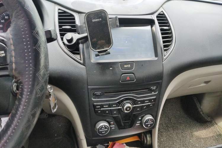 Used Bestune B50 2013 1.6L manual luxury version Audio And AC Panel