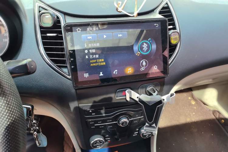 Used Bestune B50 2013 1.6L automatic luxury version Audio And AC Panel