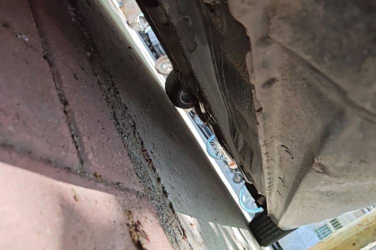 Used Bestune B50 2013 1.6L manual Comfort trim level Chassis Front Left