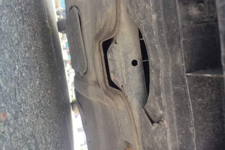 Used Bestune B50 2013 1.6L manual luxury version Chassis Front