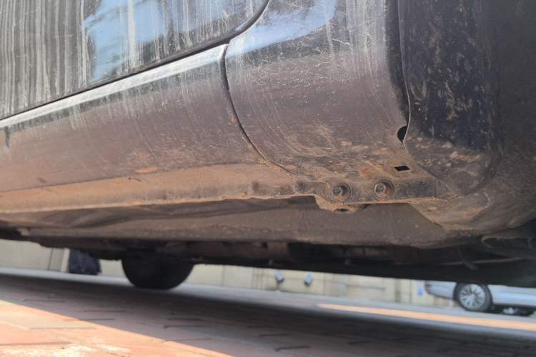 Used Bestune B50 2013 1.6L manual Comfort trim level Chassis Front Right