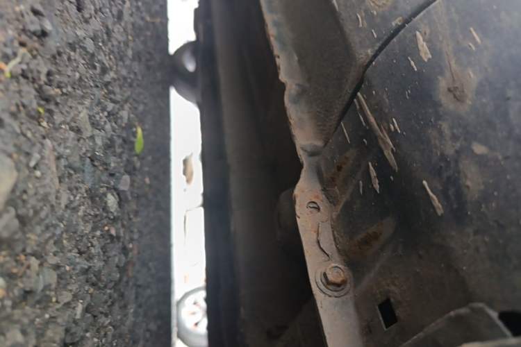 Used Bestune B50 2013 1.6L automatic luxury version Chassis Front Right