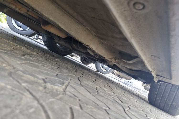 Used Bestune B50 2013 1.6L manual luxury version Chassis Front Right