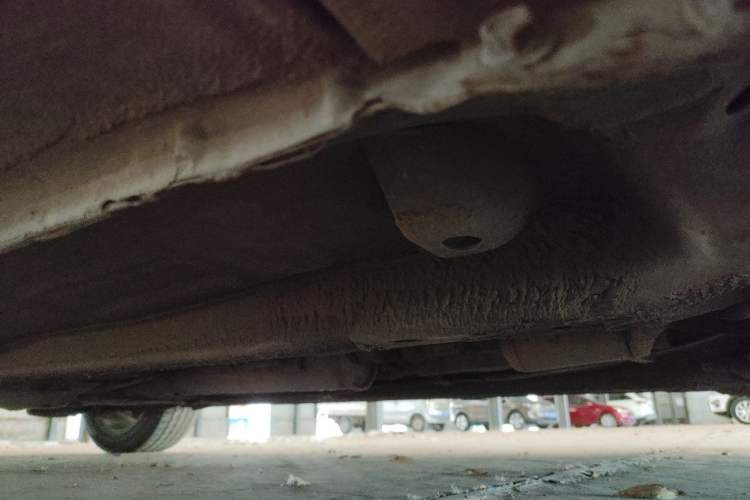 Used Bestune B50 2013 1.6L automatic luxury version Chassis Front Right
