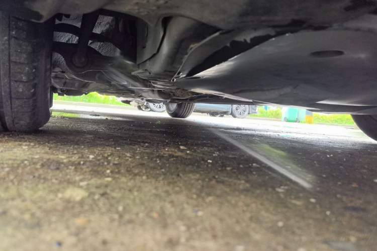 Used Bestune B50 2013 1.6L manual Comfort trim level Chassis Front Right