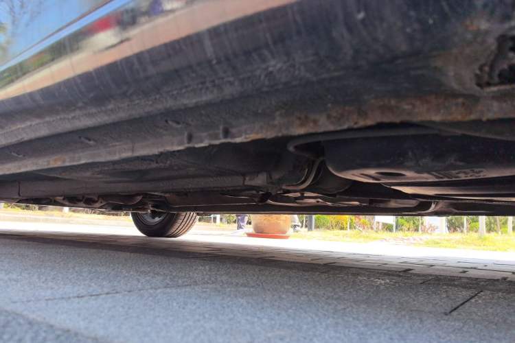 Used Bestune B50 2013 1.6L manual Comfort trim level Chassis Rear Left