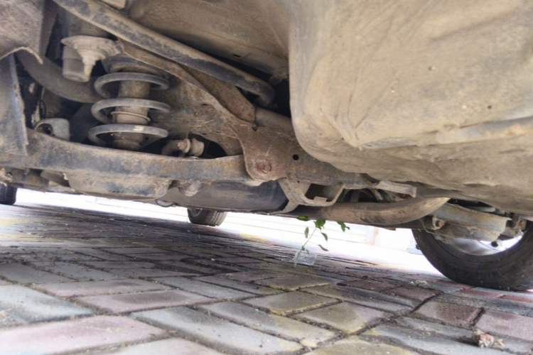Used Bestune B50 2013 1.6L manual Comfort trim level Chassis Rear Left