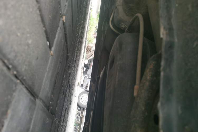Used Bestune B50 2013 1.6L manual Comfort trim level Chassis Rear Left