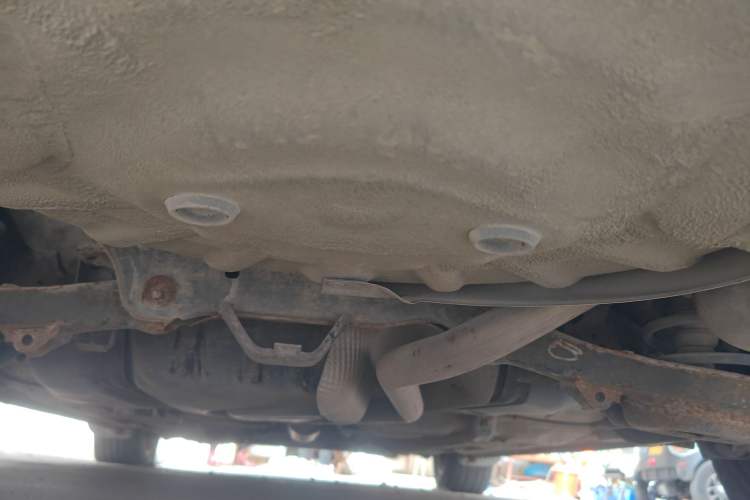 Used Bestune B50 2013 1.6L manual Comfort trim level Chassis Rear