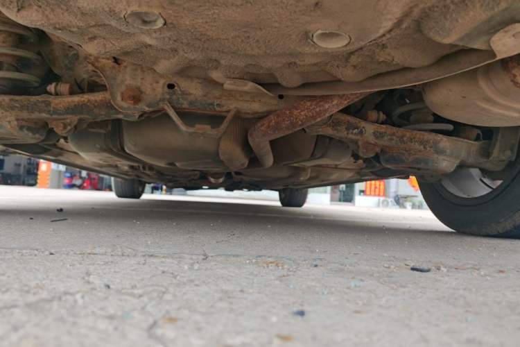 Used Bestune B50 2013 1.6L manual Comfort trim level Chassis Rear