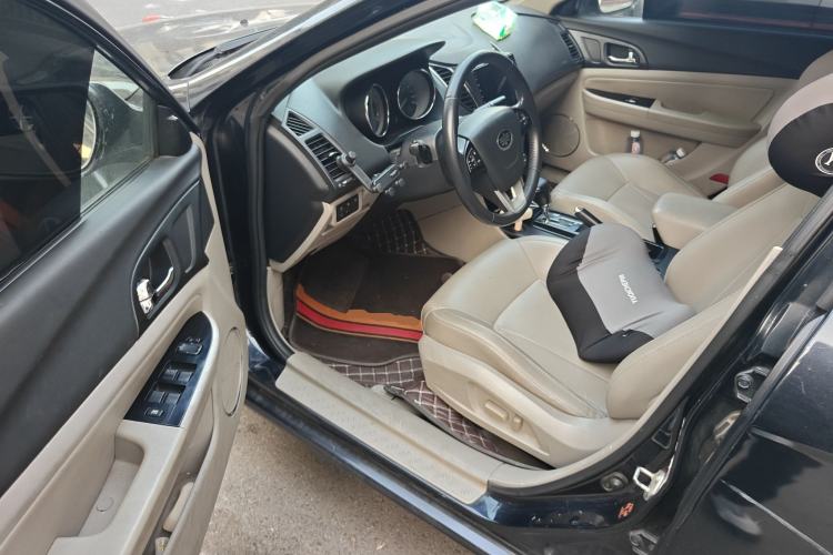 Used Bestune B50 2013 1.8L Automatic Prestige Edition Driver Seat