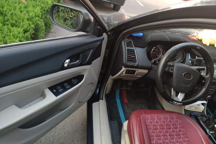Used Bestune B50 2013 1.6L manual Comfort trim level Driver Seat