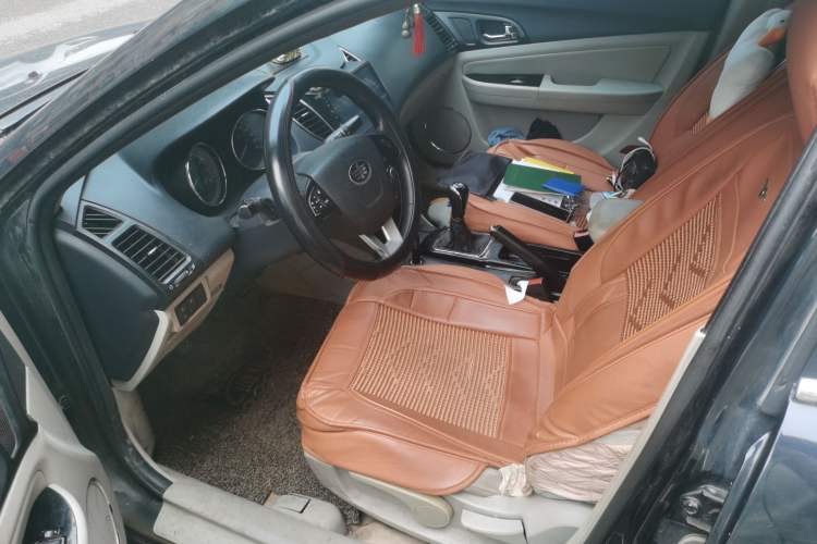 Used Bestune B50 2013 1.6L manual Comfort trim level Driver Seat