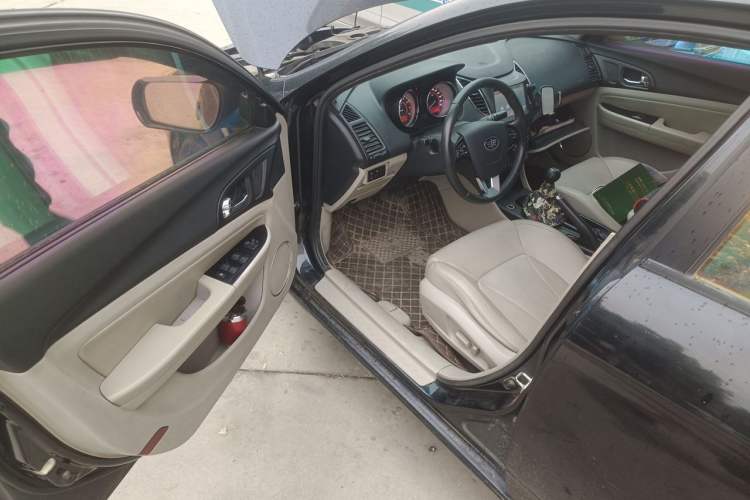 Used Bestune B50 2013 1.6L Manual Prestige Edition Driver Seat