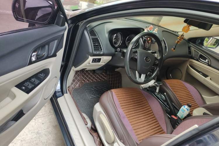 Used Bestune B50 2013 1.6L automatic luxury version Driver Seat