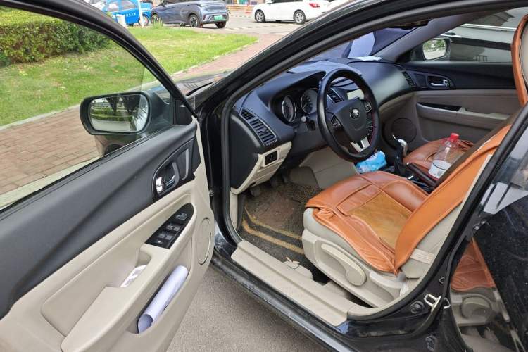 Used Bestune B50 2013 1.6L manual luxury version Driver Seat