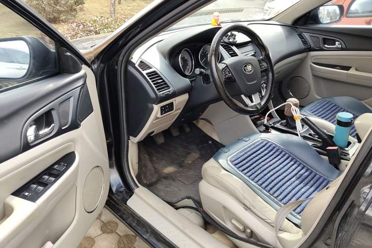 Used Bestune B50 2013 1.6L manual luxury version Driver Seat