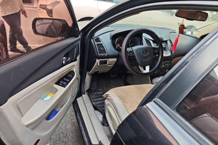 Used Bestune B50 2013 1.6L automatic luxury version Driver Seat