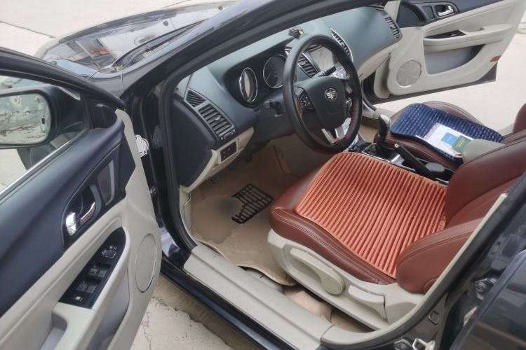 Used Bestune B50 2013 1.6L manual Comfort trim level Driver Seat