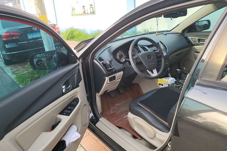 Used Bestune B50 2013 1.6L manual luxury version Driver Seat