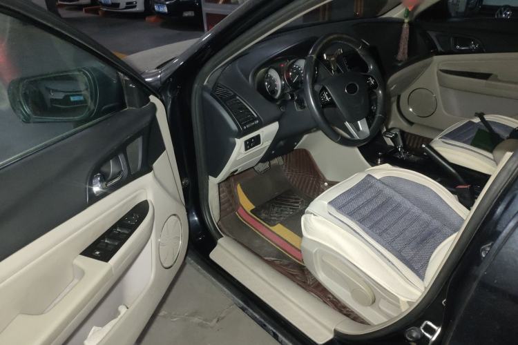 Used Bestune B50 2013 1.6L automatic luxury version Driver Seat