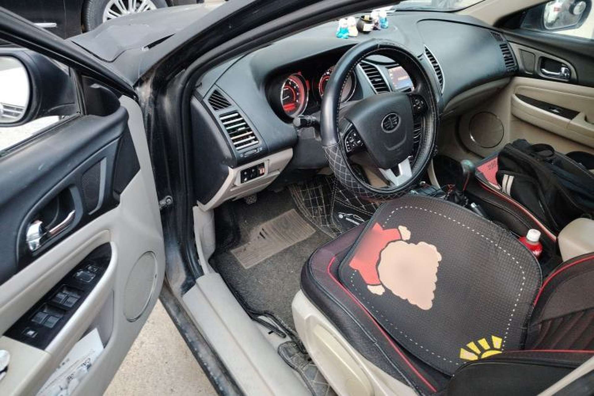Used Bestune B50 2013 1.6L manual luxury version Driver Seat