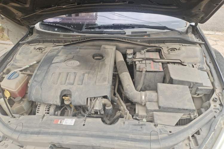Used Bestune B50 2013 1.6L manual Comfort trim level Engine Bay