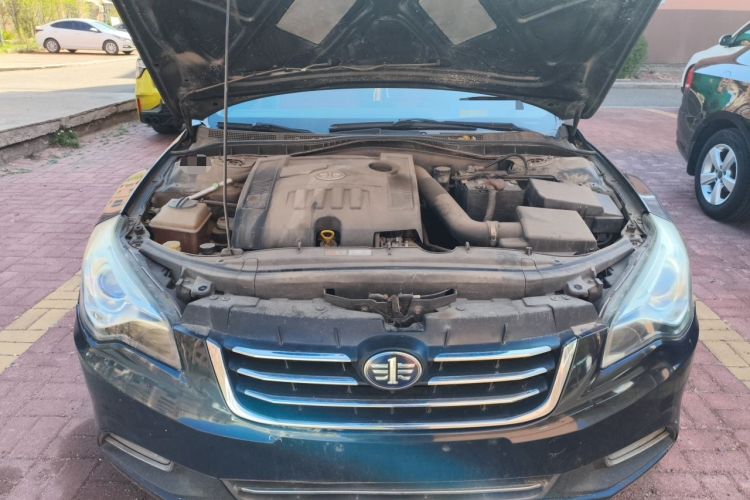 Used Bestune B50 2013 1.6L manual Comfort trim level Engine Bay