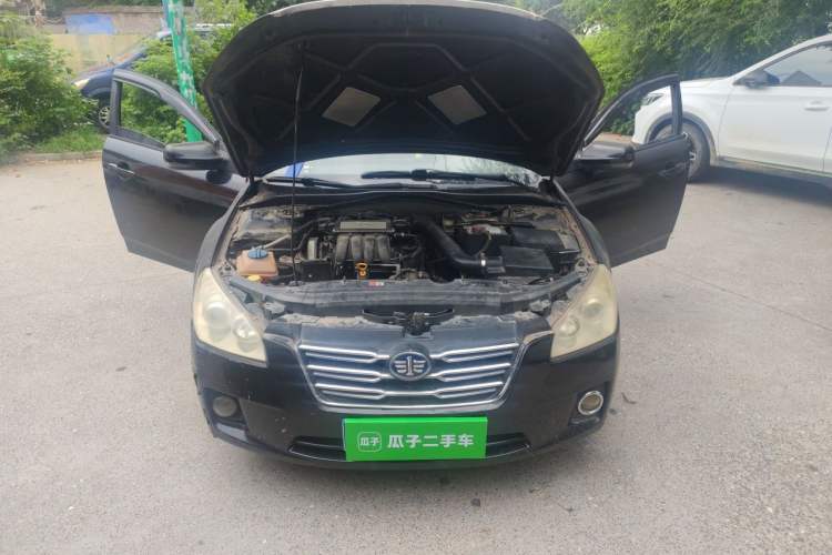 Used Bestune B50 2013 1.6L manual Comfort trim level Engine Bay