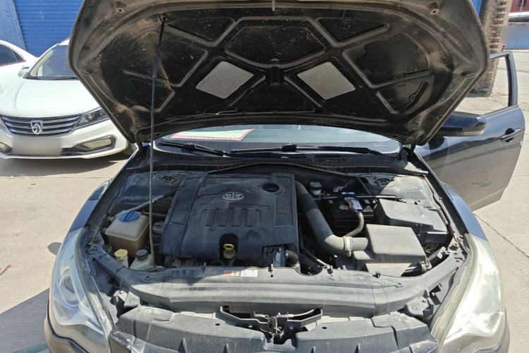 Used Bestune B50 2013 1.6L manual luxury version Engine Bay