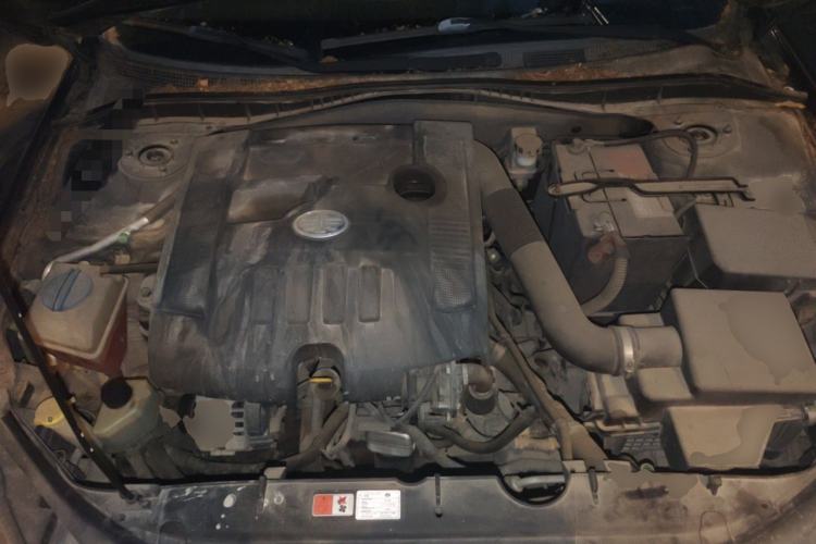 Used Bestune B50 2013 1.6L manual luxury version Engine Bay