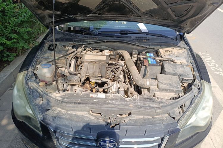 Used Bestune B50 2013 1.6L automatic luxury version Engine Bay