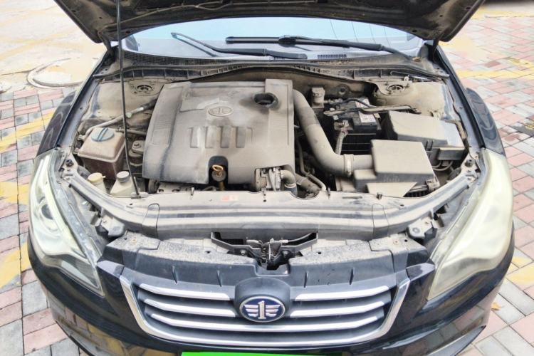 Used Bestune B50 2013 1.6L manual Comfort trim level Engine Bay