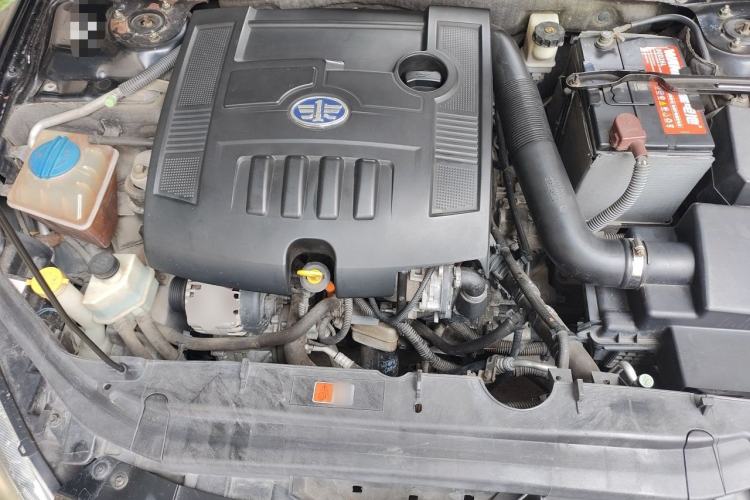 Used Bestune B50 2013 1.6L automatic luxury version Engine Bay