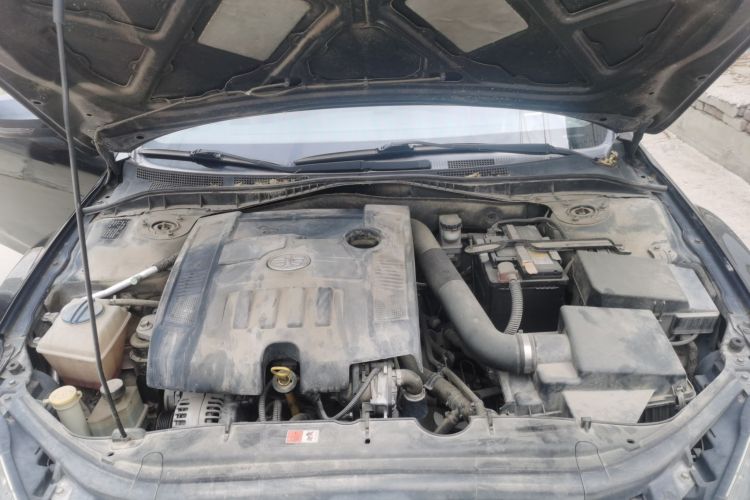 Used Bestune B50 2013 1.6L manual Comfort trim level Engine Bay