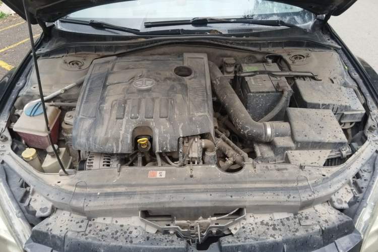 Used Bestune B50 2013 1.6L manual luxury version Engine Bay