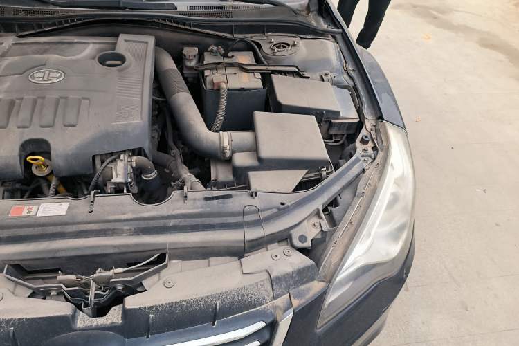 Used Bestune B50 2013 1.6L manual luxury version Engine Bay Left
