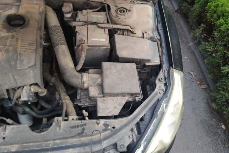 Used Bestune B50 2013 1.6L manual Comfort trim level Engine Bay Left