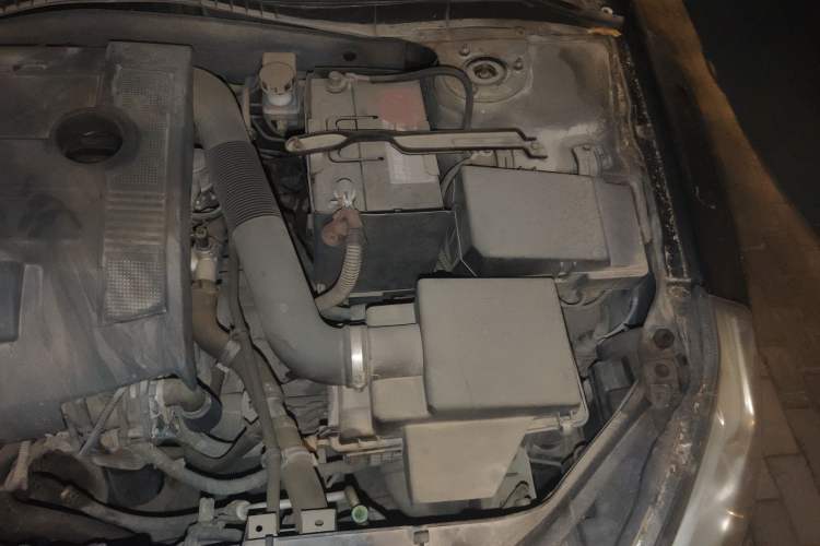 Used Bestune B50 2013 1.6L manual luxury version Engine Bay Left