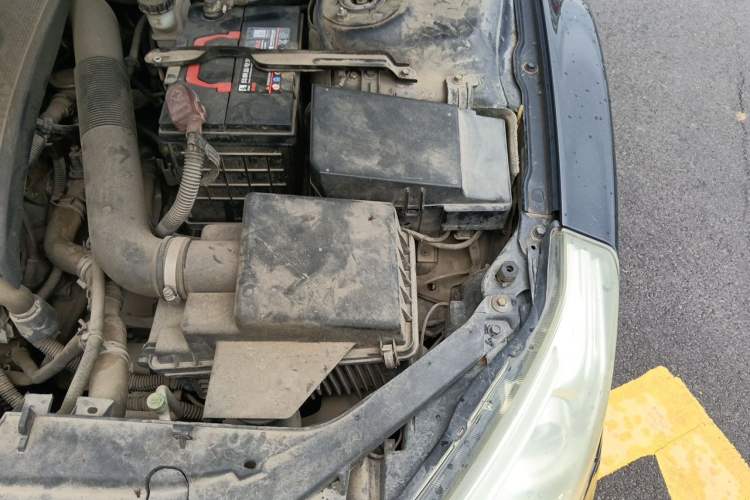 Used Bestune B50 2013 1.6L manual Comfort trim level Engine Bay Left