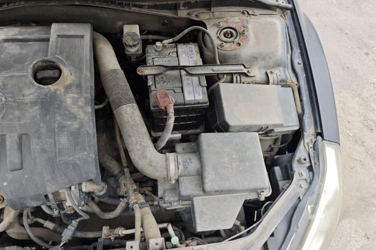 Used Bestune B50 2013 1.6L manual luxury version Engine Bay Left